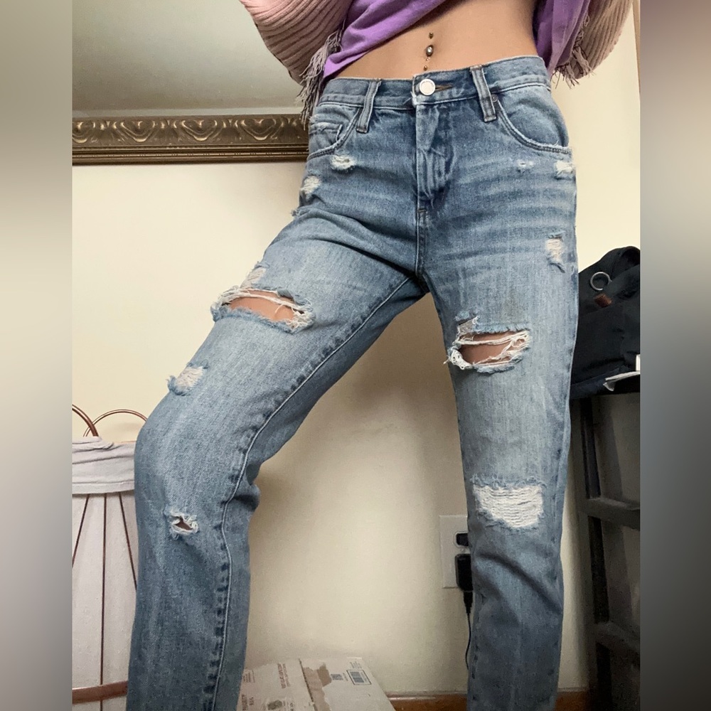 Distressed Boyfriend jeans